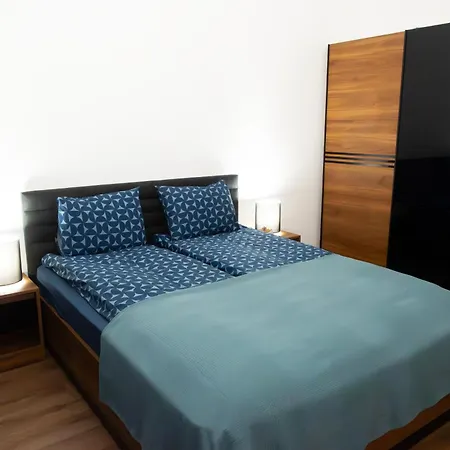 Spacious Stylish 2bdr Apartman *