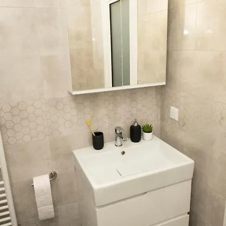 Spacious Stylish 2bdr Szófia